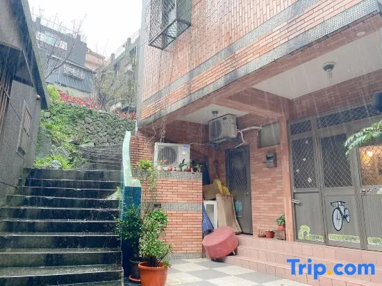 Jiufen Golden House