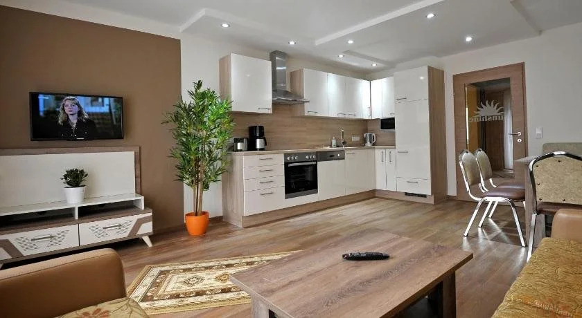 Sunshine Apartments - Great Mountain View