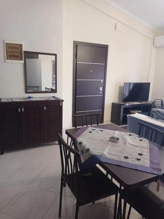 Deluxe Apartments 2
