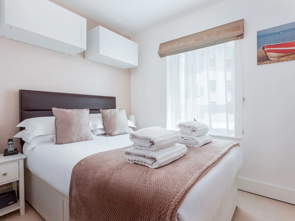 Panorama - 180-Degree Harbour Views