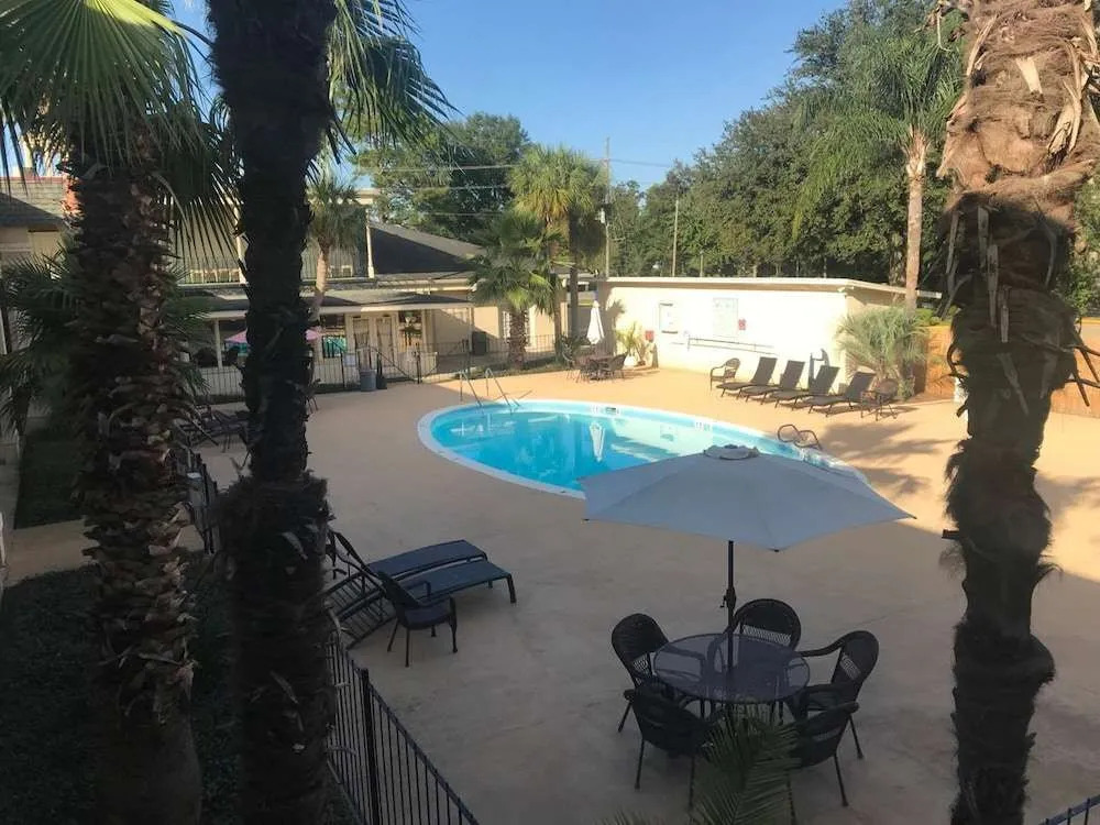 Ramada Inn