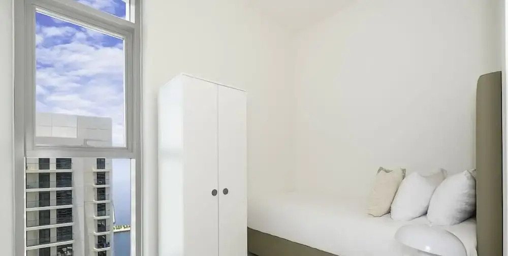 LUX The Marina Vista Beachfront Suite 3
