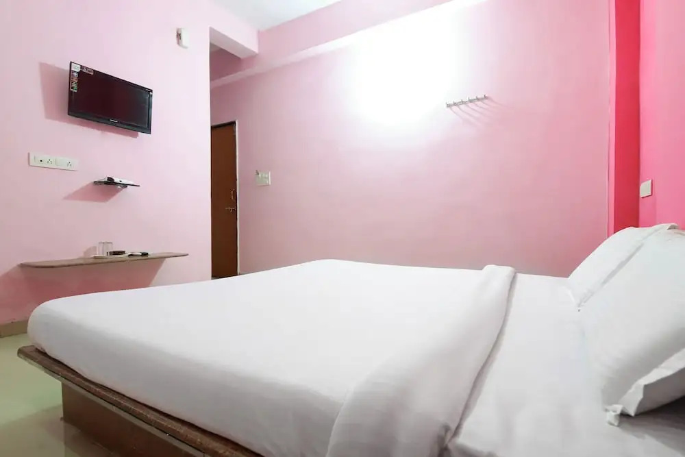 Spot On 49840 Hotel Kamal Darshan