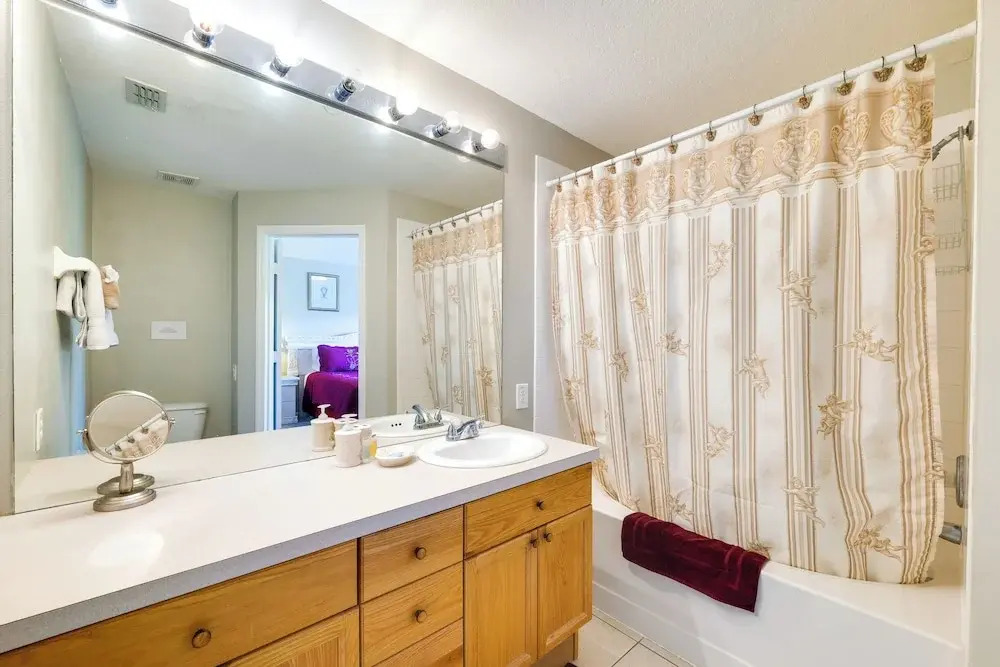 5 Mi to Disney Parks: Family Home w/ Resort Perks!