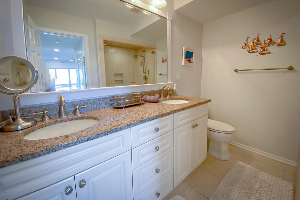 Aqua Vista by Sea Scape Properties