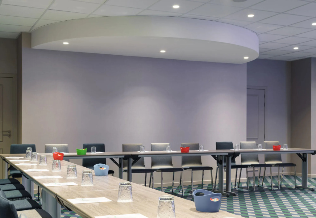 Holiday Inn Hotel Brussels Airport by IHG