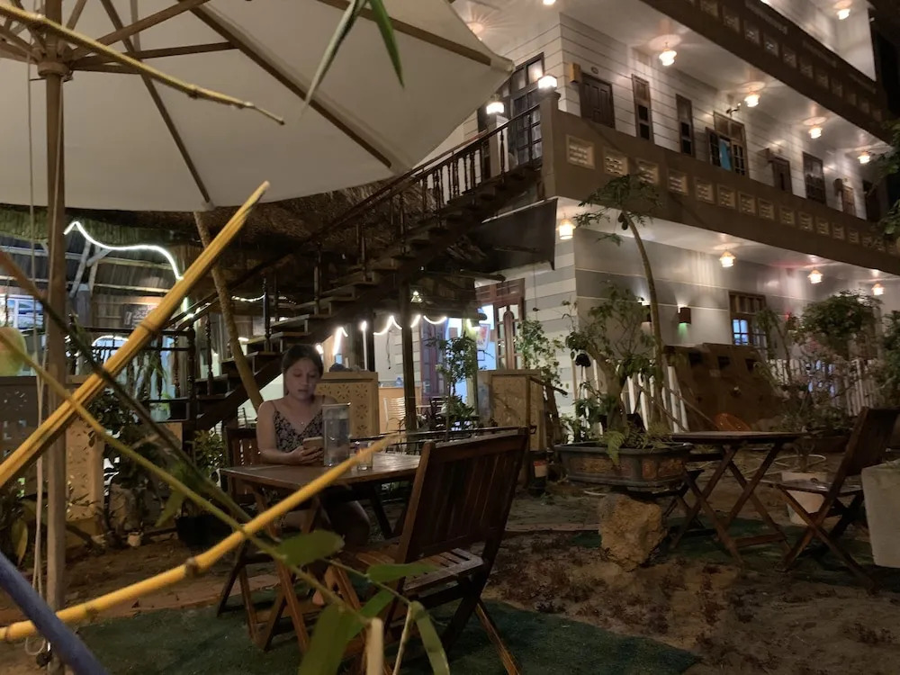 Hoi An Sea Sunset Villa & Bar
