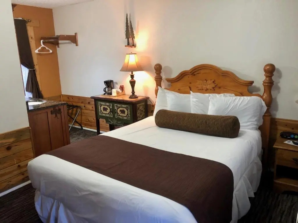 Shasta Inn