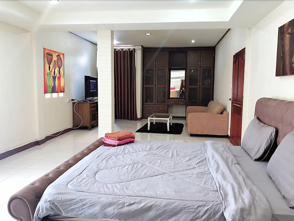 Baan Emerald
