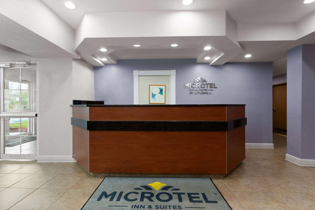 Microtel Inn and Suites - Zephyrhills
