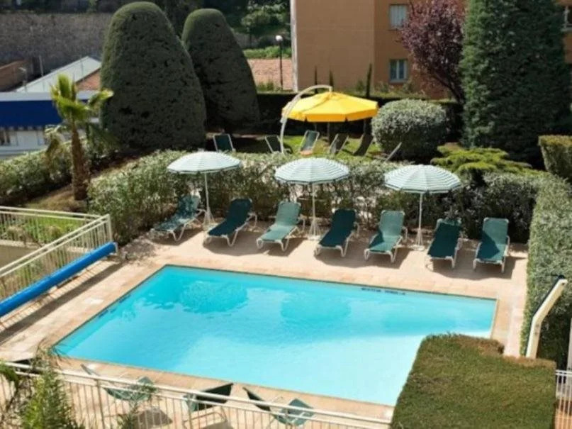 Hotel Beausejour