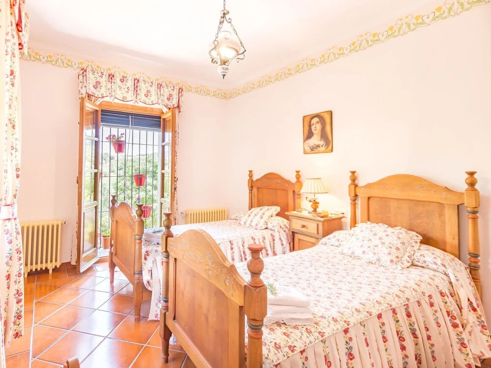 Villa in Priego with pool near Sierras Subbéticas
