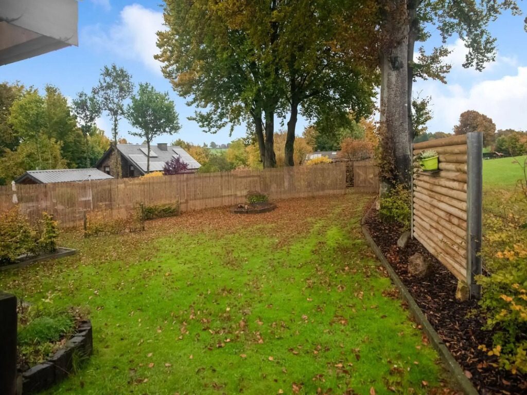 Holiday Home in Bullingen with Garden