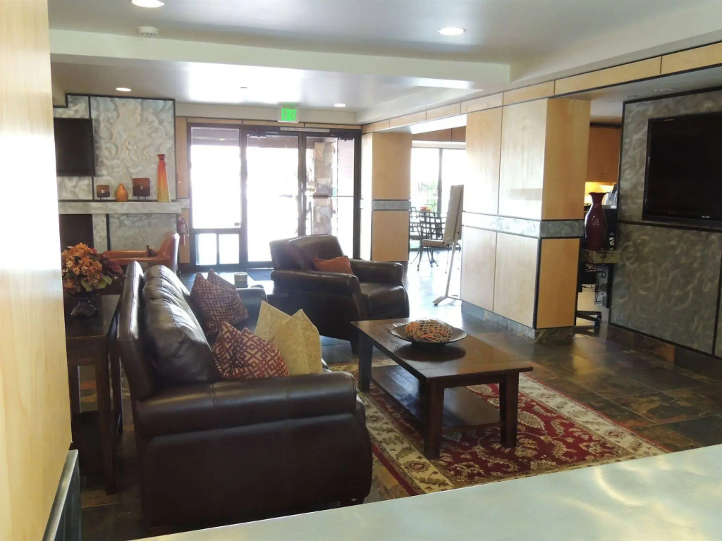 GetAways at Park Regency Resort