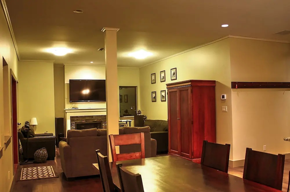 The Downtown Loft - Silver Bear