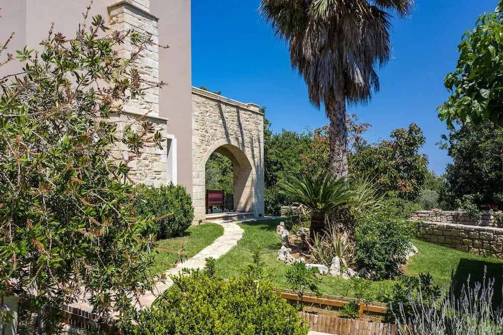 Iris Villa