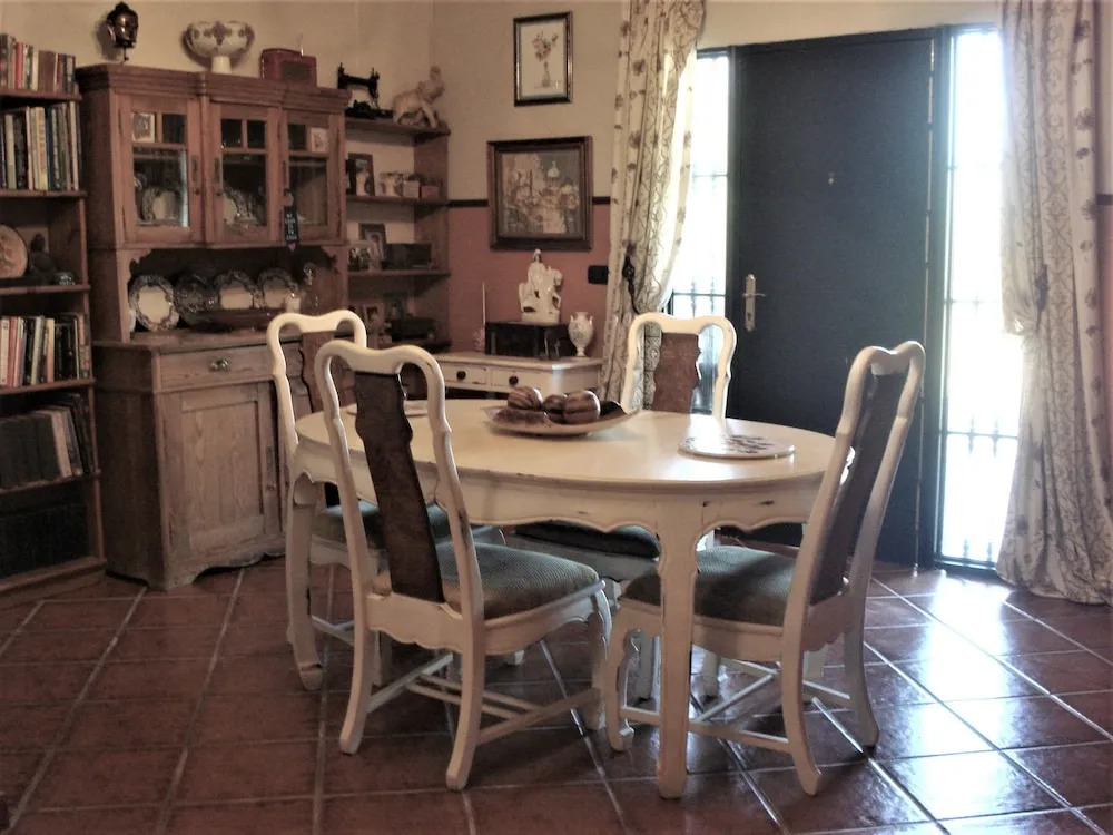 Spanish Hideaway Casa Magel B&B