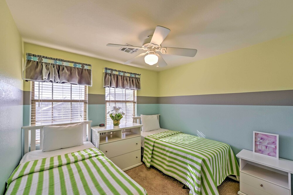 Inviting Surprise Home w/ Private Pool: Near Golf!