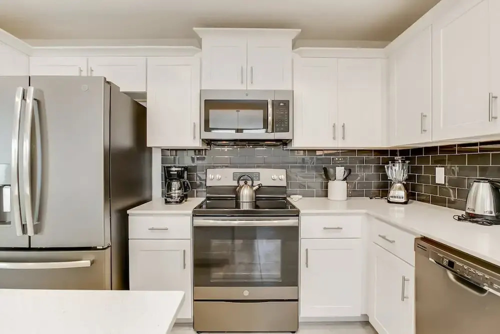 3 Bedroom Condo @ Storey Lake
