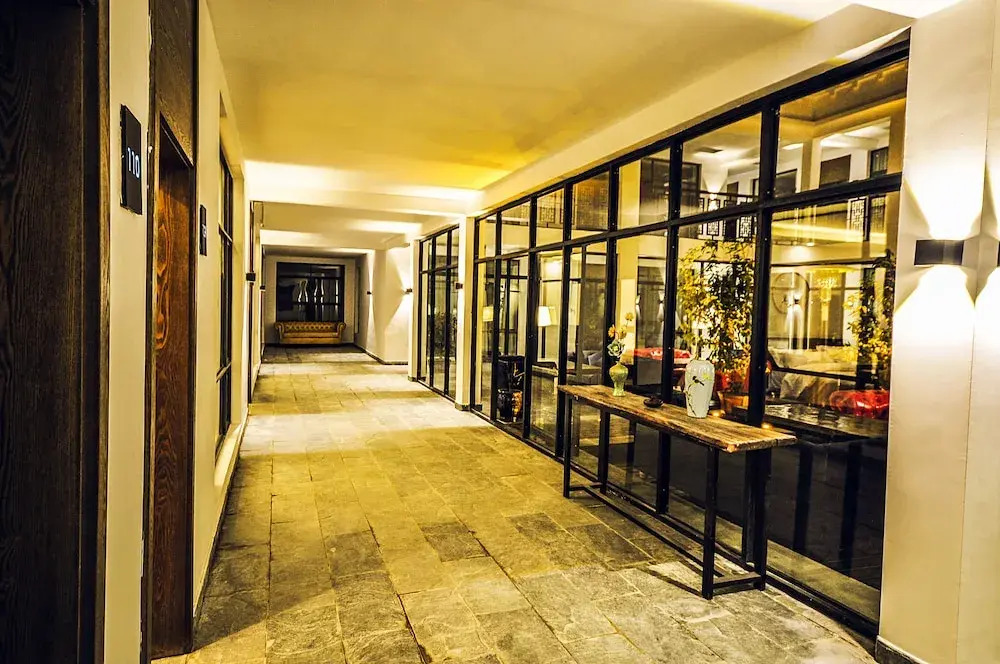 Moonlight Hotel