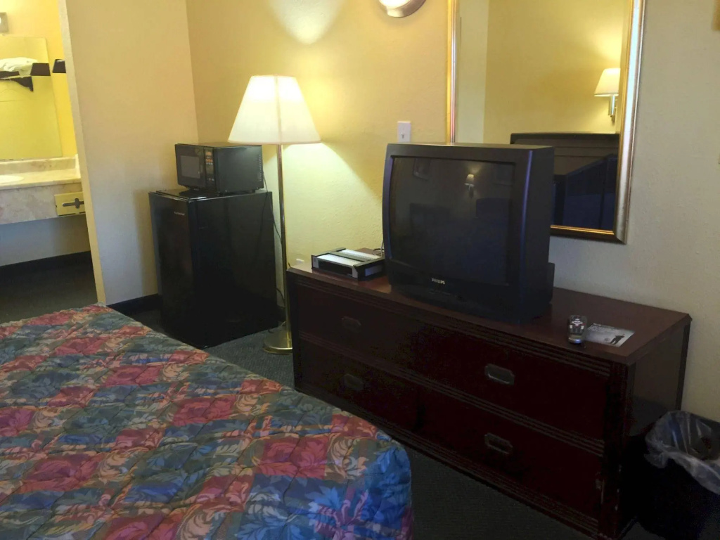 Basecamp Puyallup a Travelodge by Wyndham