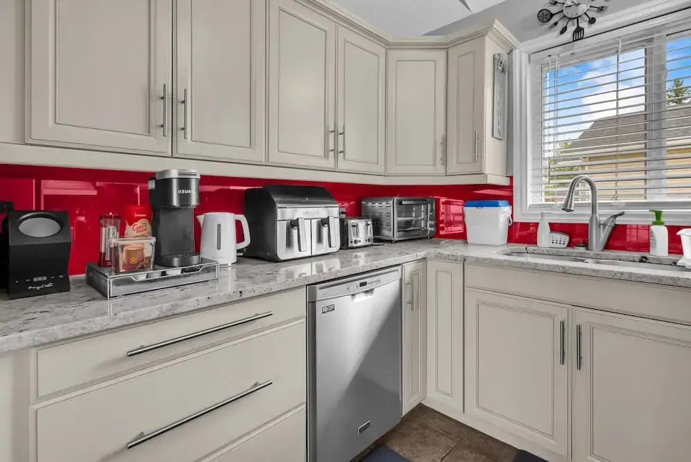 33 Executive Home A C Airport