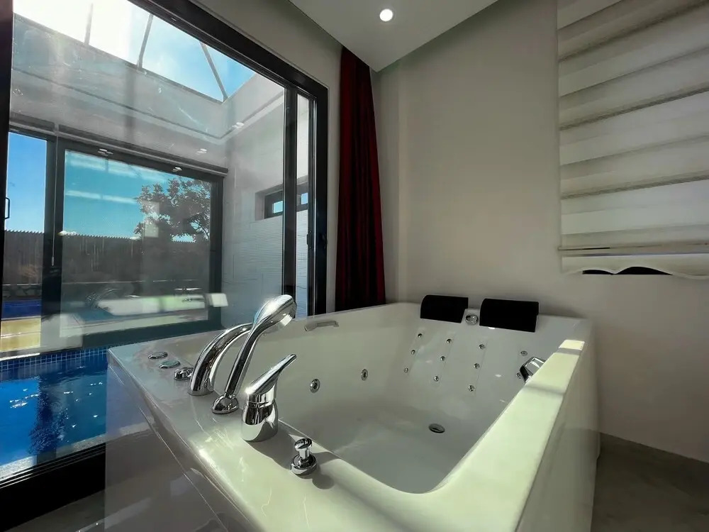 Exclusive Sheltered Villas