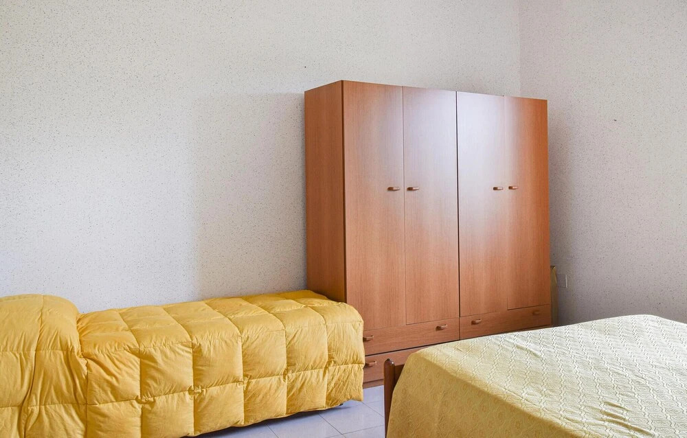 Amazing Apartment in Porto Salvo With 2 Bedrooms