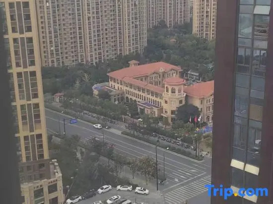 Golden Stone Business Hotel