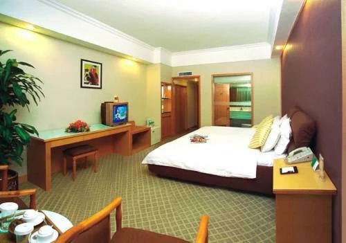 Golden Lake Guang Dong Hotel