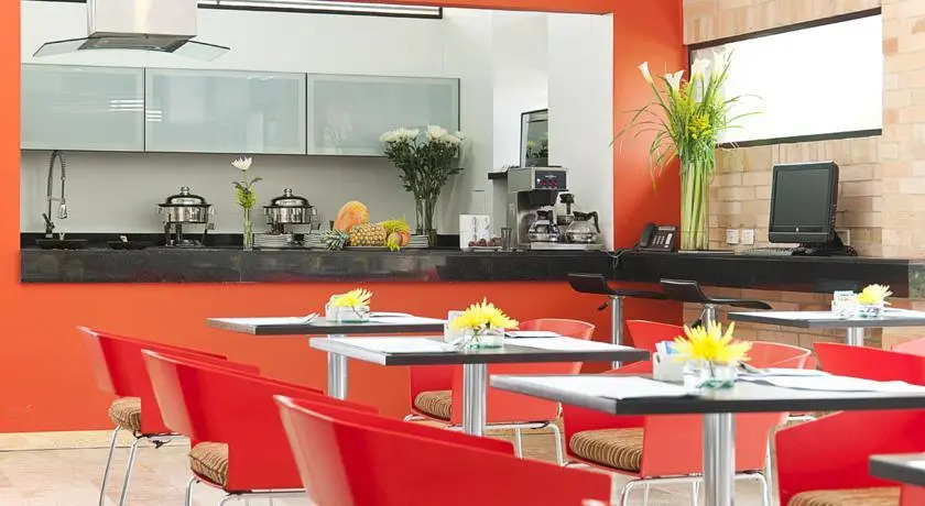 Hotel BE Feria Exposicion