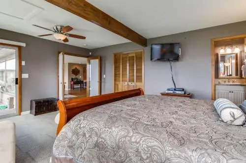 Crystal Rose Cottage