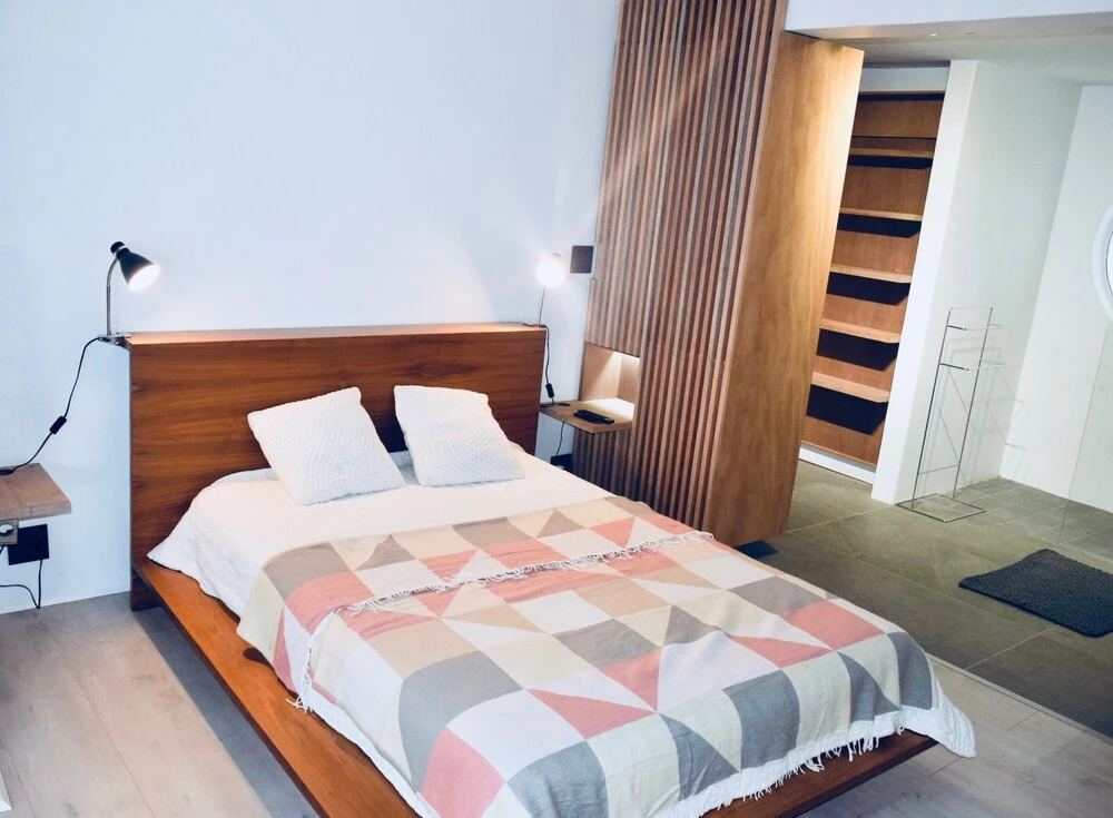 Modern Studio Apartment in Seapoint