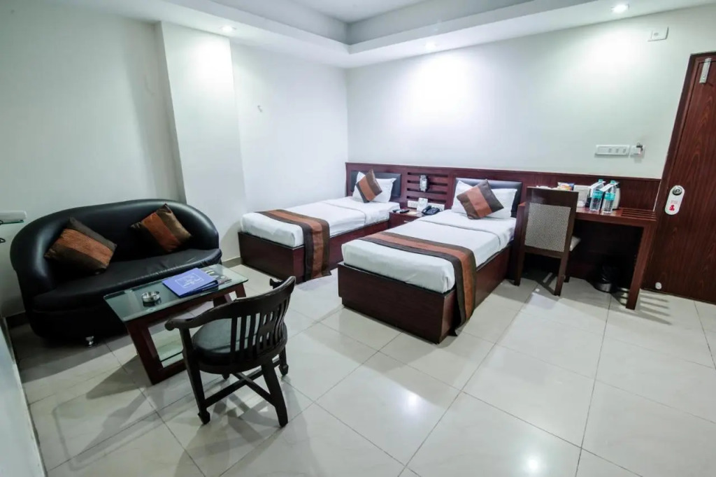 Hotel AVN Grand