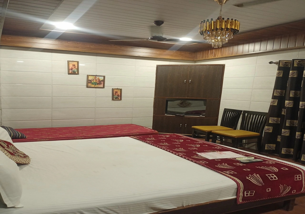 Hotel Geetanjali St Bus Stand Panvel