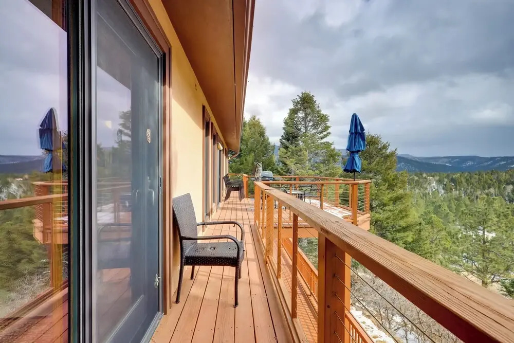Mountain-View Angel Fire Escape Aces Place