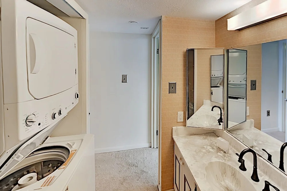 Choice Beachfront Getaway W/ Heated Indoor Pool 2 Bedroom Condo
