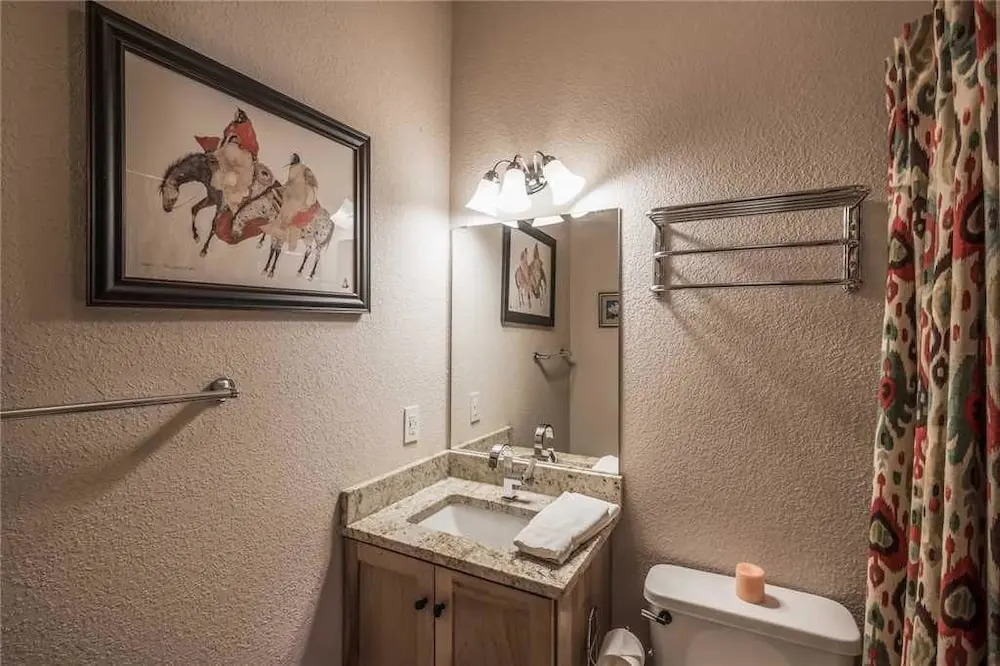 Upper Canyon Lodge - Four Bedroom Cabin with Hot Tub