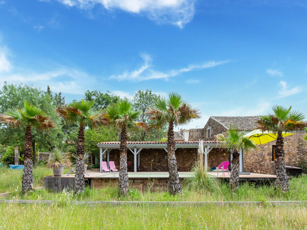 Tranquil holiday home in Cébazan with private pool