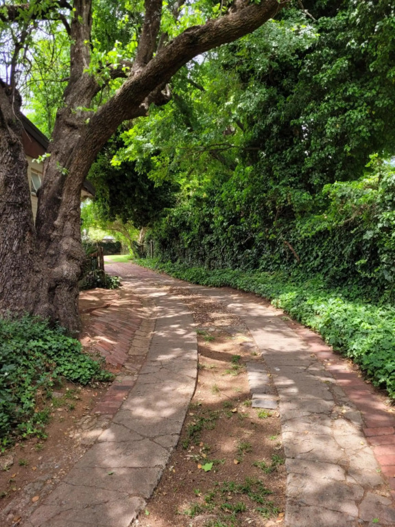 Riverbush Lodge Guesthouse