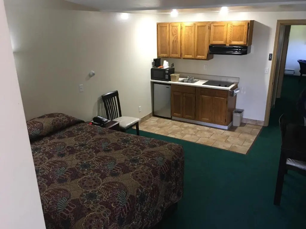 Kingsway Inn