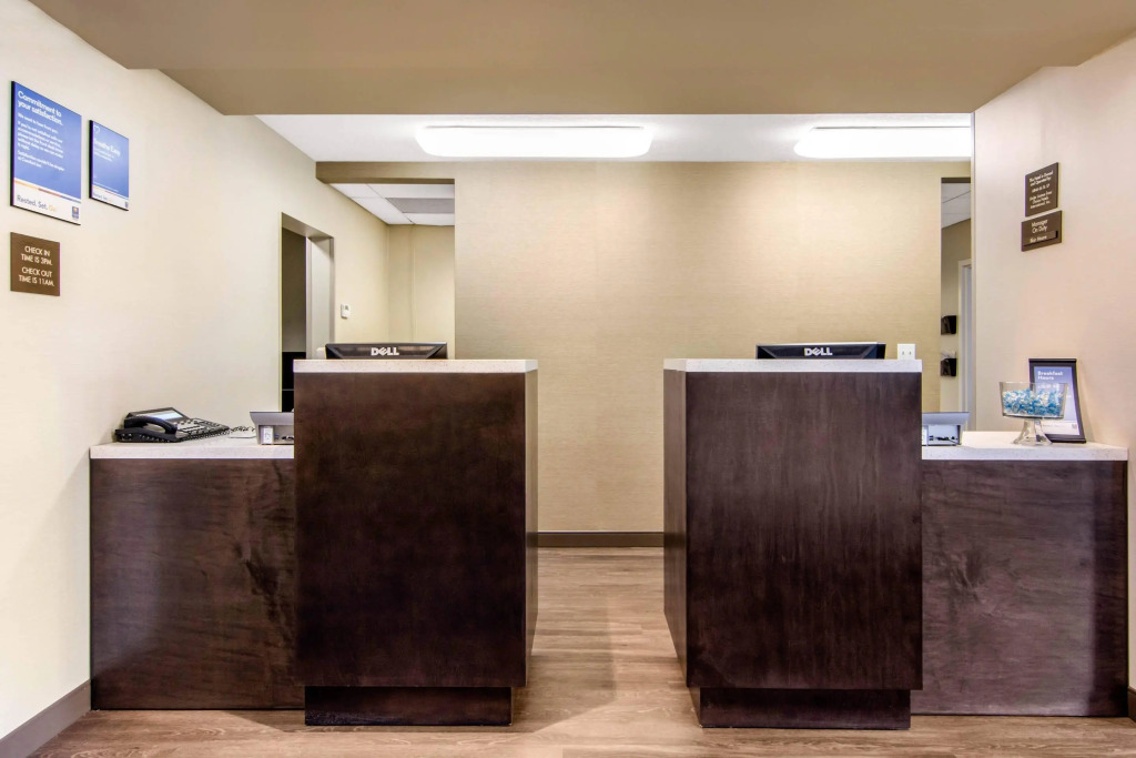 Comfort Inn & Suites