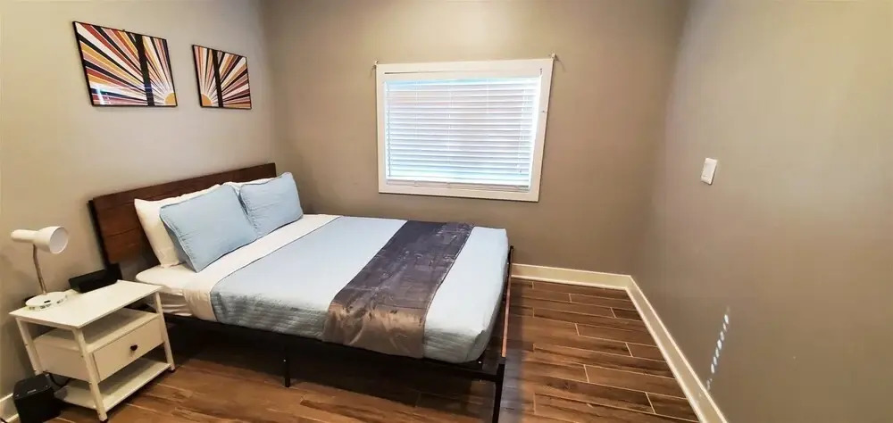 2705 Phoenix