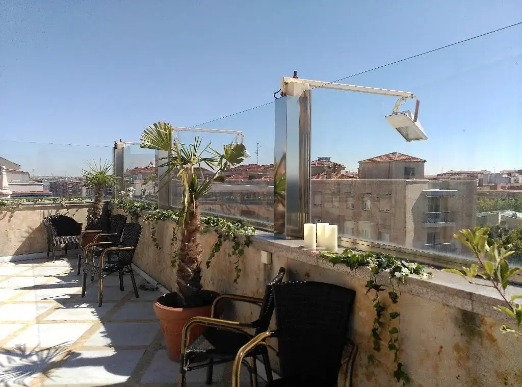 Hotel Alameda Palace