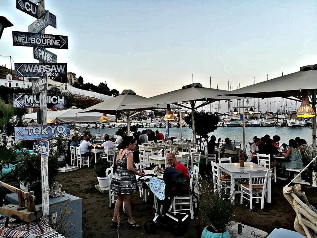 Enjoy Cyclades studios & suites