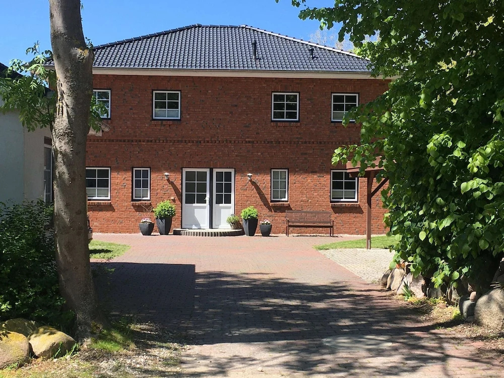 Fewo Ostsee Oldenburg/holstein Garten und Carport