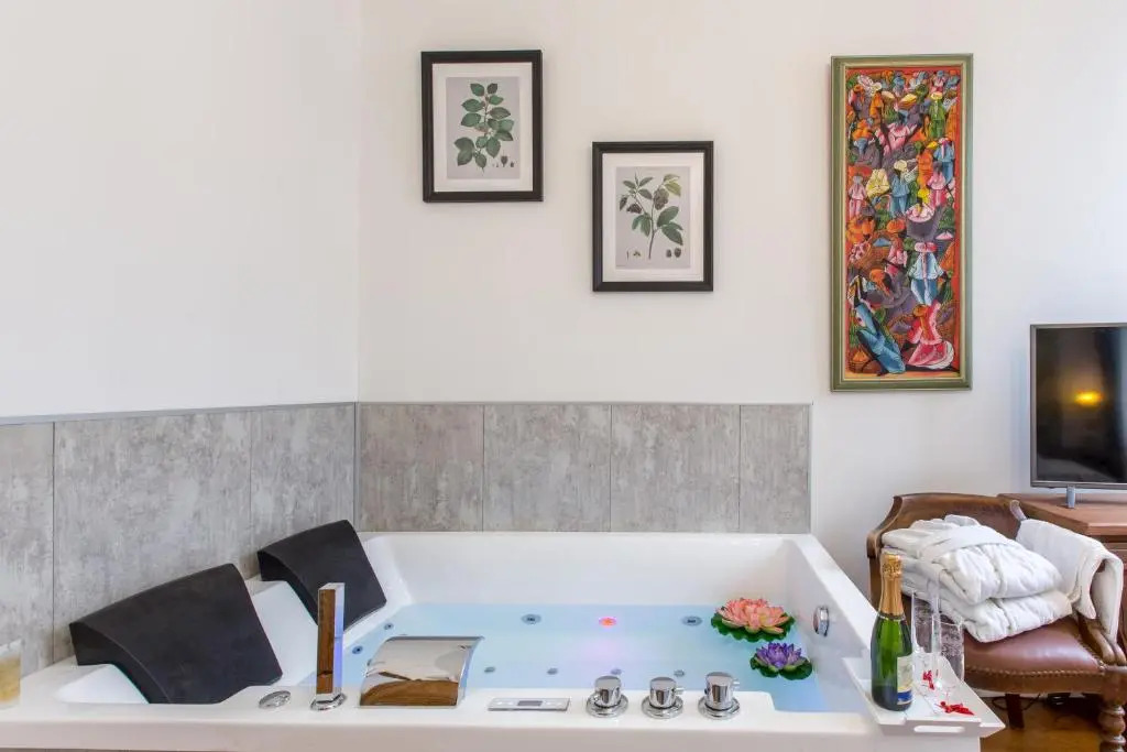"Le Jardin sur lEau "chambres dhôtes et appartements tout confort