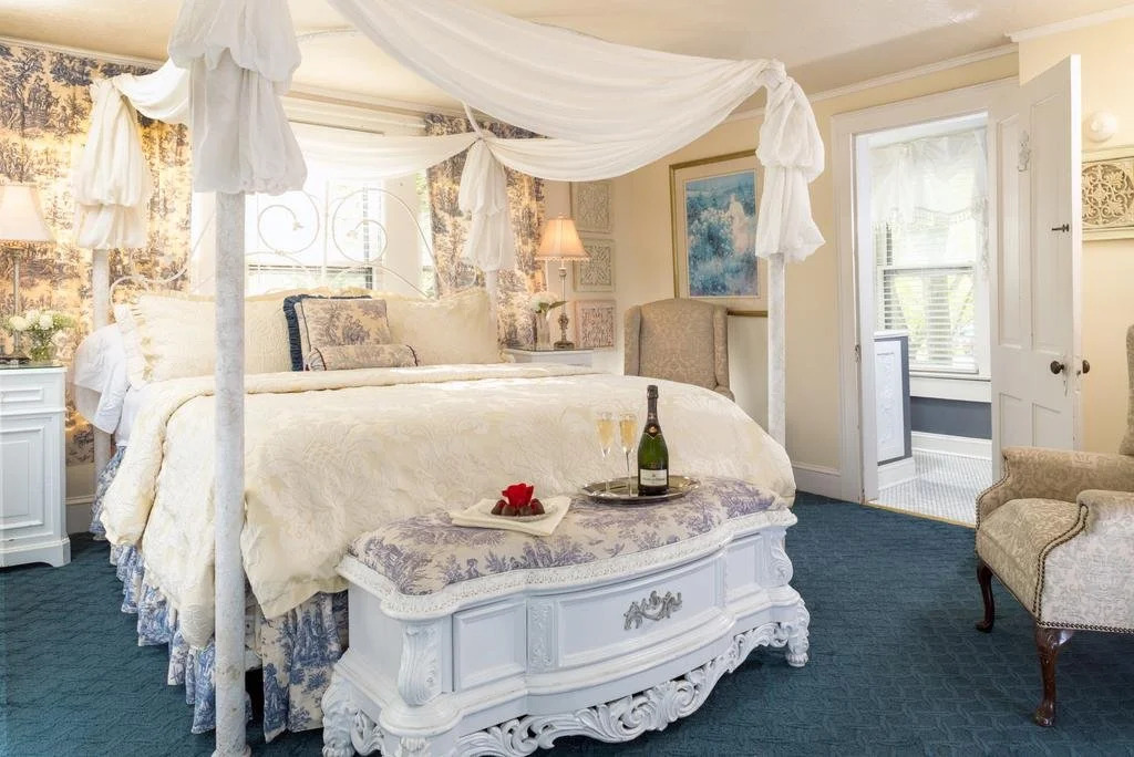 Aerie Bed & Breakfast