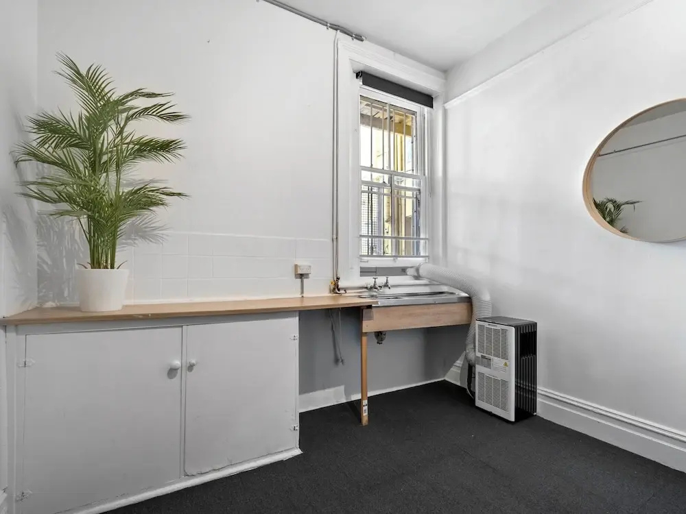 Potts Point Budget Stay - Near Kings Cross Station - Self Check-in