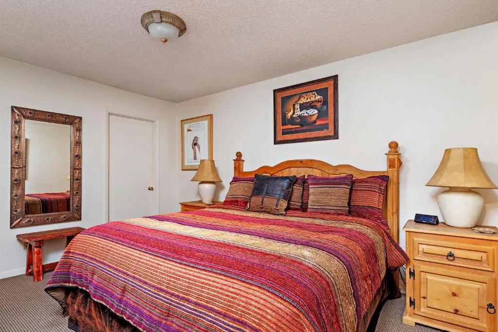 Fort Marcy Suites by All Seasons Resort Lodging